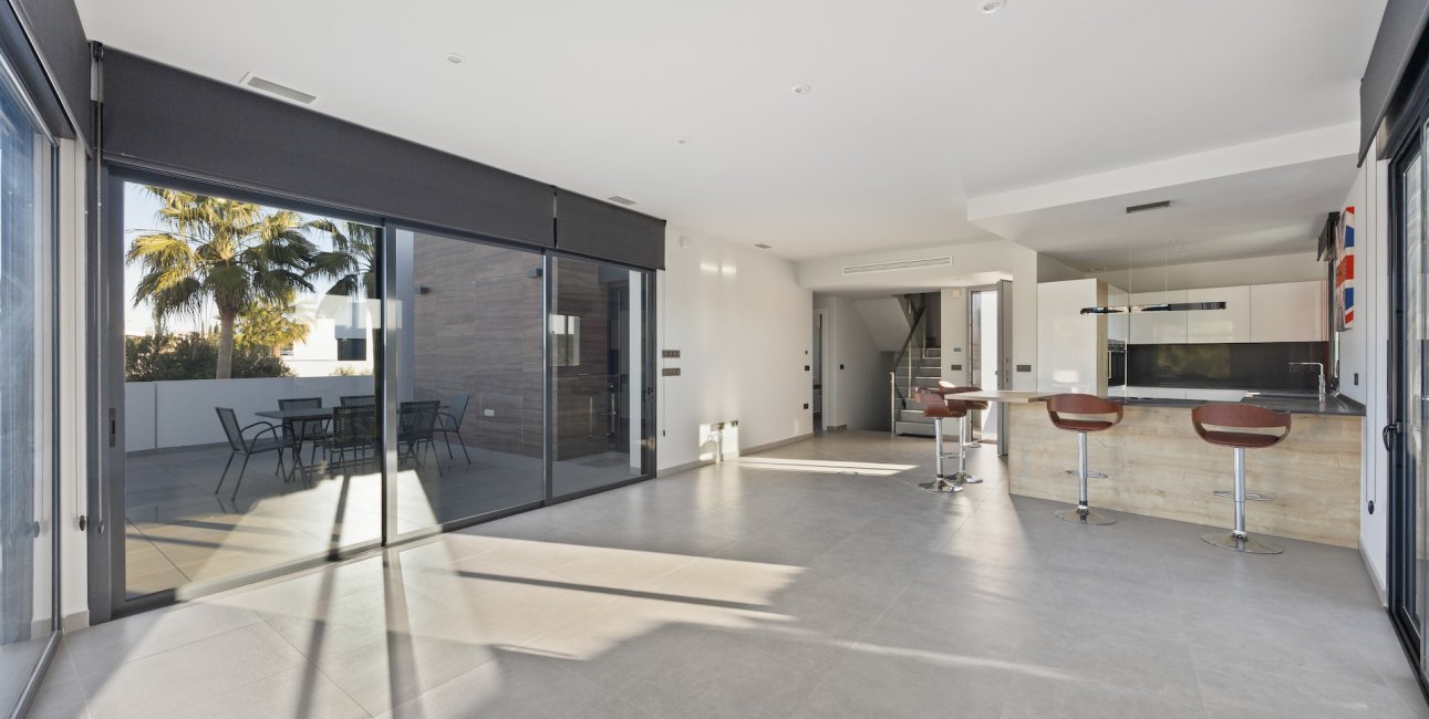 Resale - Villa -
Algorfa - La Finca Golf Resort