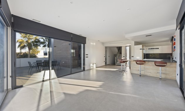 Resale - Villa -
Algorfa - La Finca Golf Resort