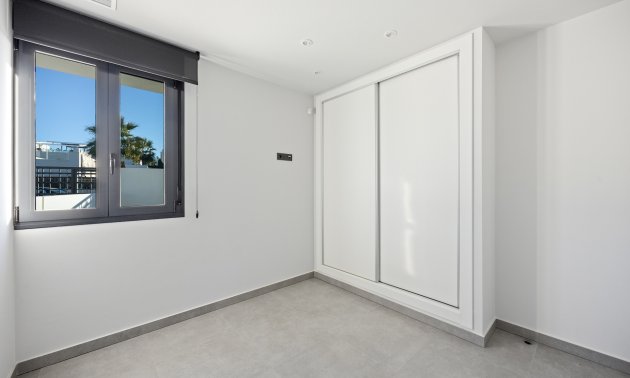 Resale - Villa -
Algorfa - La Finca Golf Resort