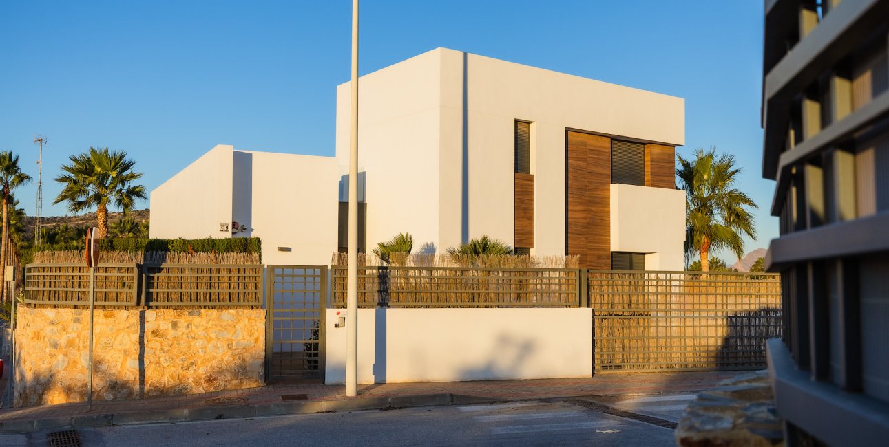 Resale - Villa -
Algorfa - La Finca Golf Resort