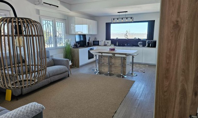 Reventa - Villa -
La Marina