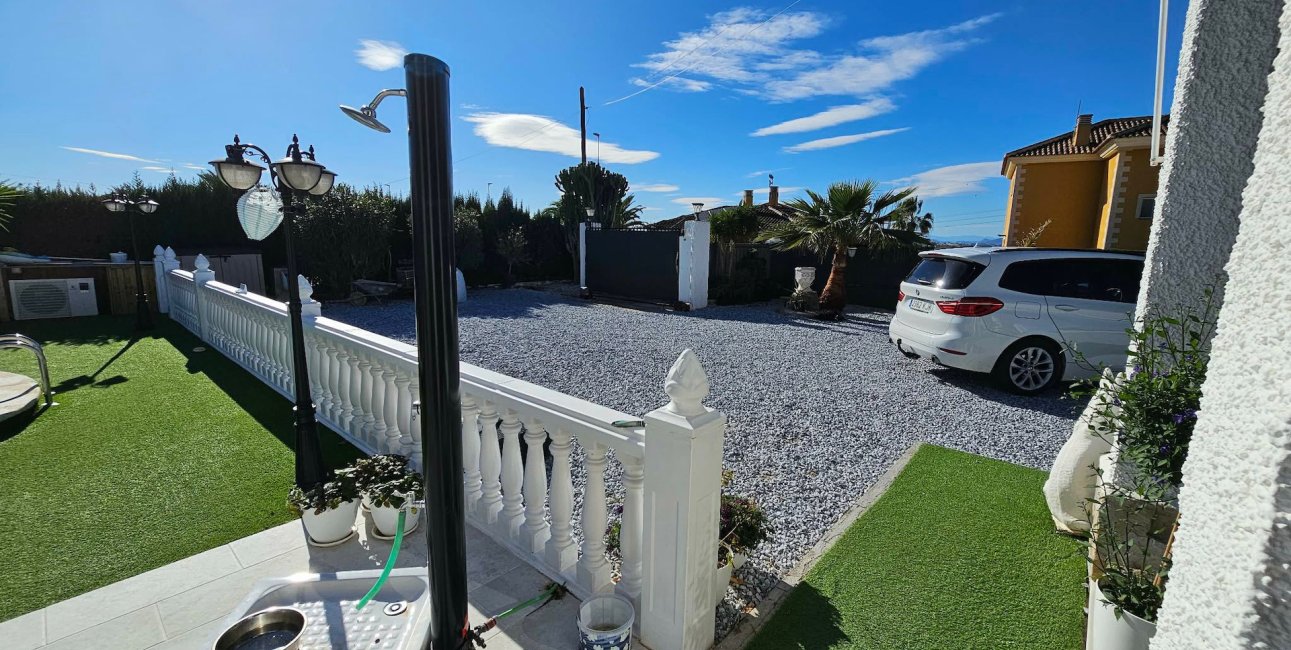 Reventa - Villa -
La Marina