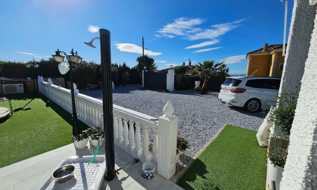 Reventa - Villa -
La Marina