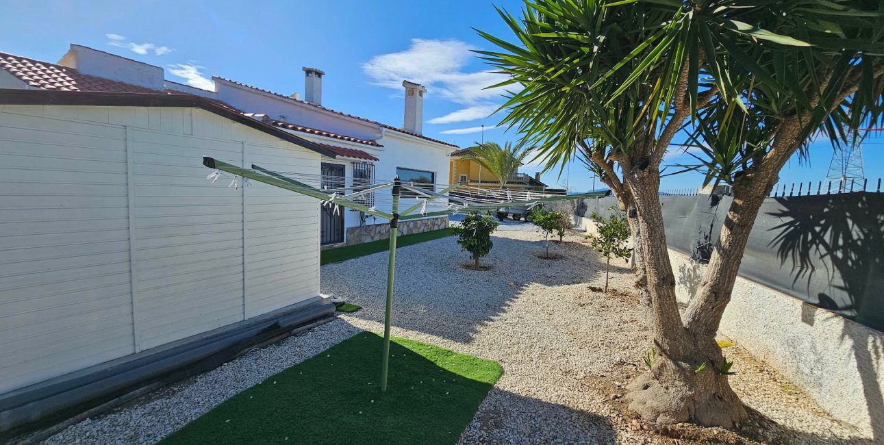Reventa - Villa -
La Marina