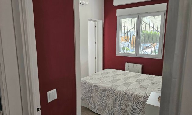 Reventa - Villa -
La Marina