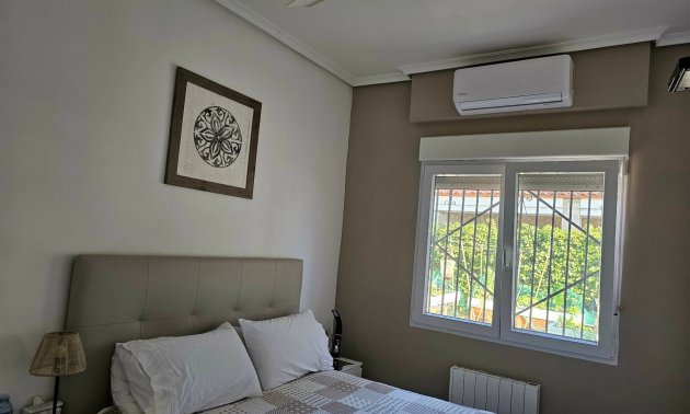 Reventa - Villa -
La Marina