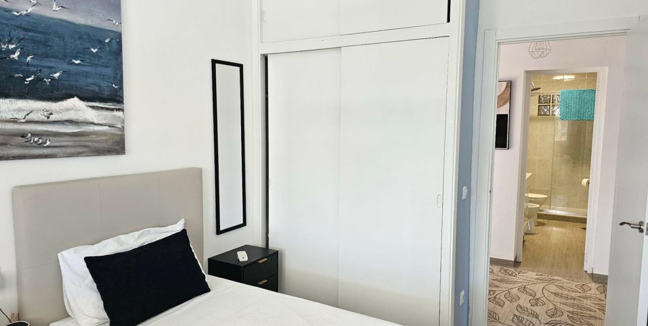 Reventa - Villa -
La Marina