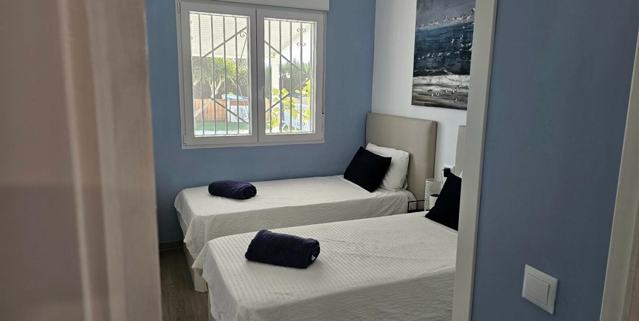 Reventa - Villa -
La Marina