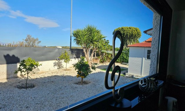 Reventa - Villa -
La Marina