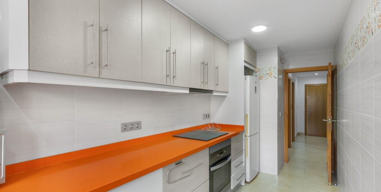 Resale - Apartment / flat -
Torrevieja