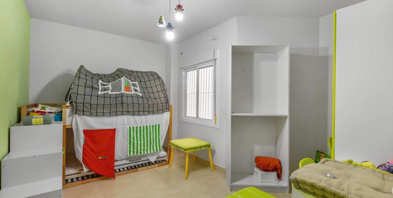 Resale - Apartment / flat -
Torrevieja