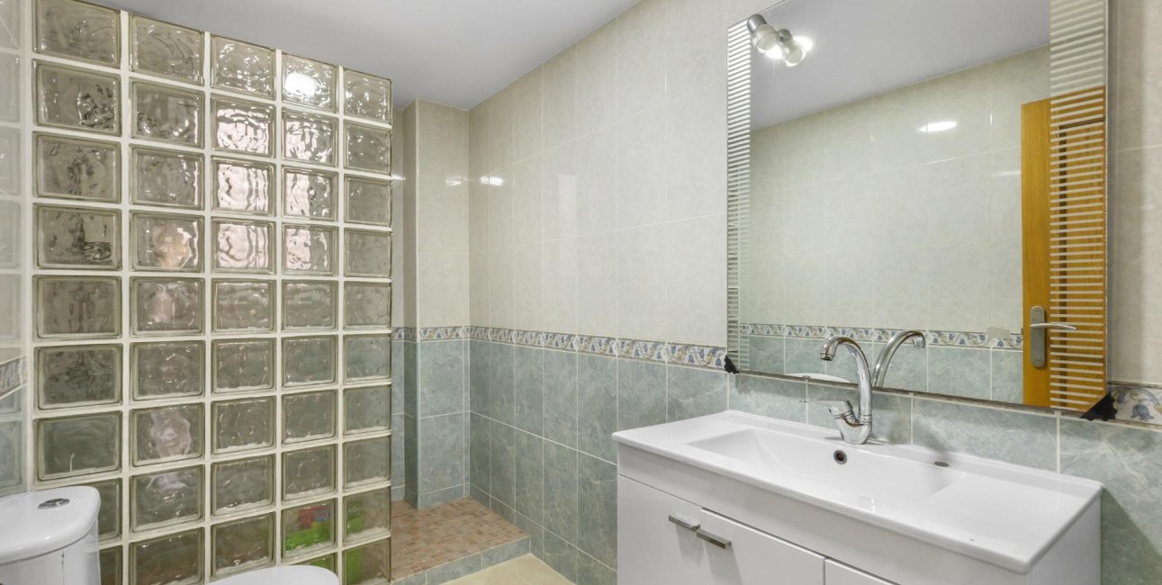 Resale - Apartment / flat -
Torrevieja