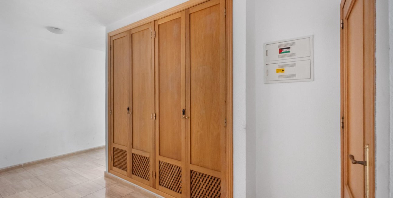 Resale - Apartment / flat -
Torrevieja