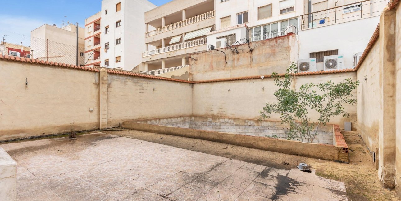 Resale - Apartment / flat -
Torrevieja