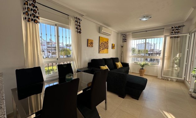 Resale - Apartment / flat -
Orihuela Costa - Campoamor