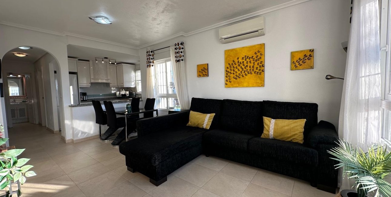 Resale - Apartment / flat -
Orihuela Costa - Campoamor