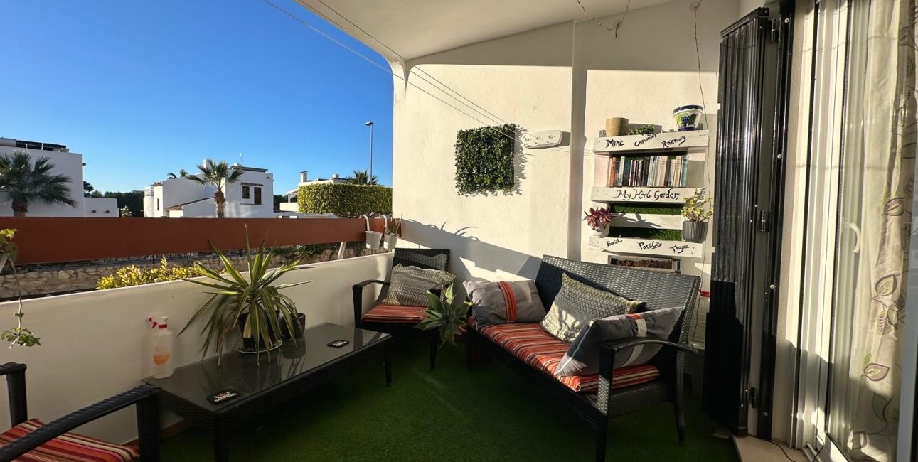 Resale - Apartment / flat -
Orihuela Costa - Campoamor