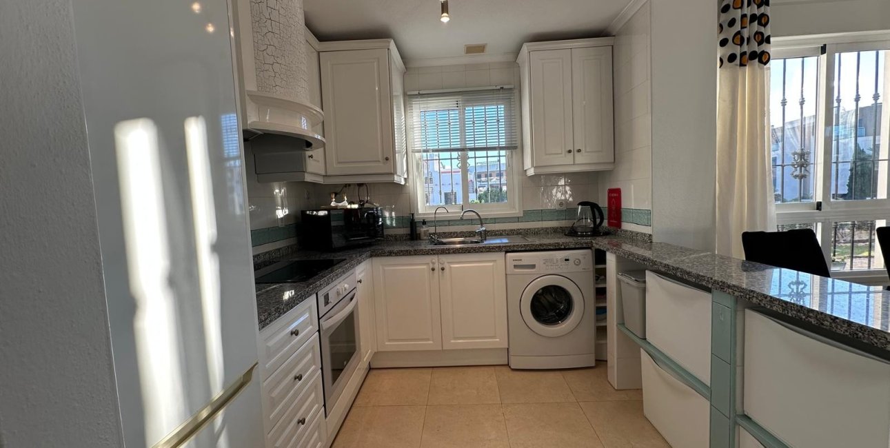 Resale - Apartment / flat -
Orihuela Costa - Campoamor