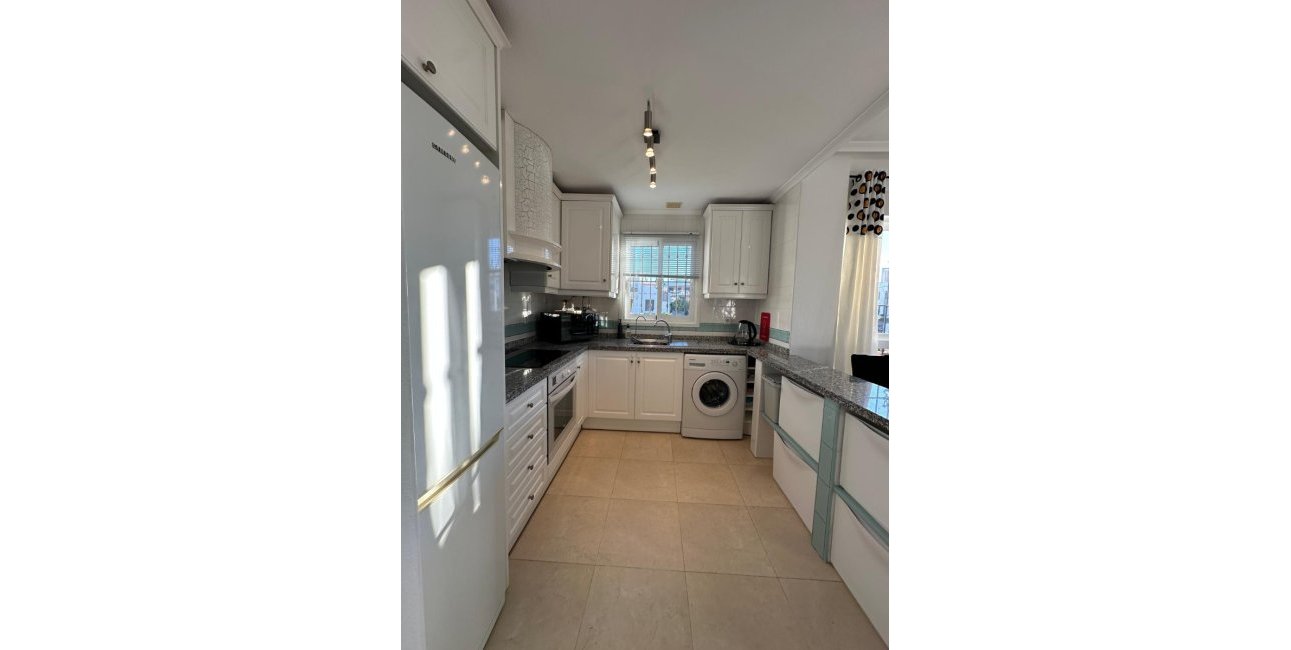 Resale - Apartment / flat -
Orihuela Costa - Campoamor