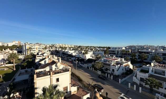 Resale - Apartment / flat -
Orihuela Costa - Campoamor