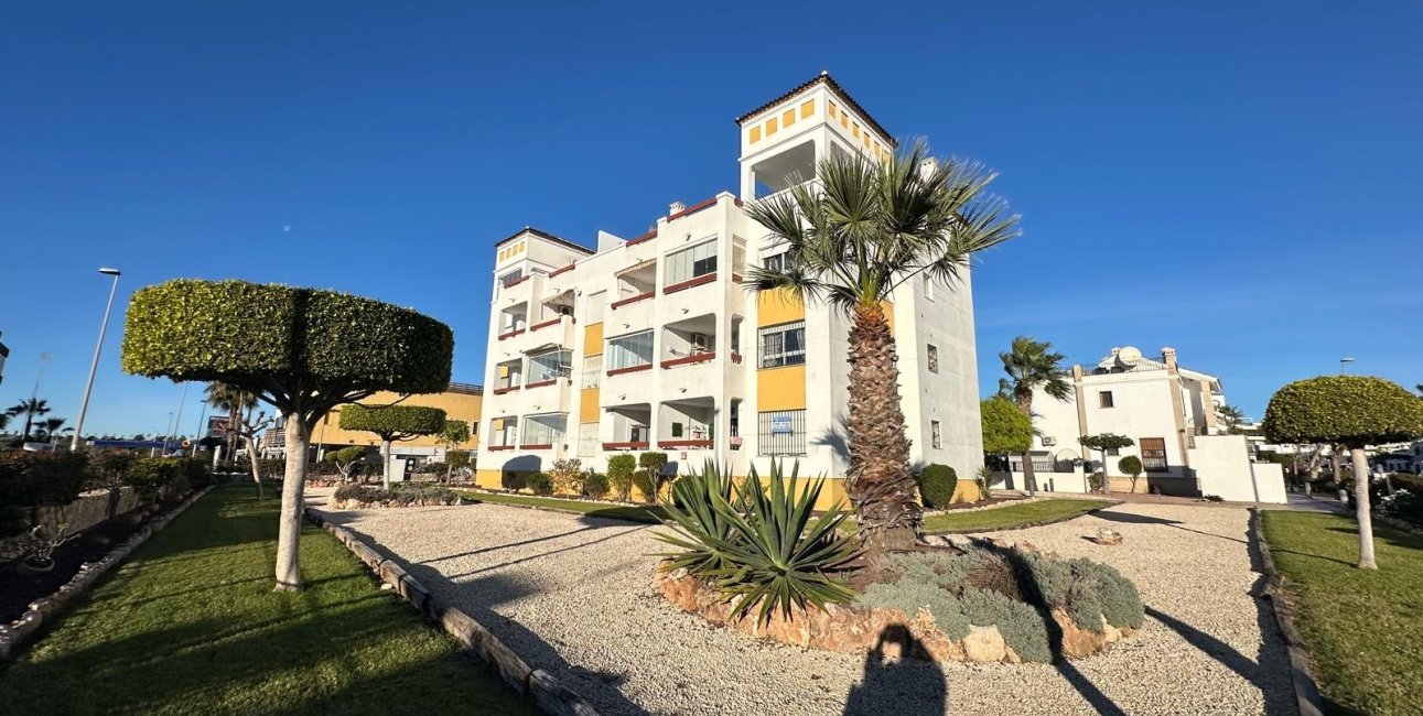 Resale - Apartment / flat -
Orihuela Costa - Campoamor