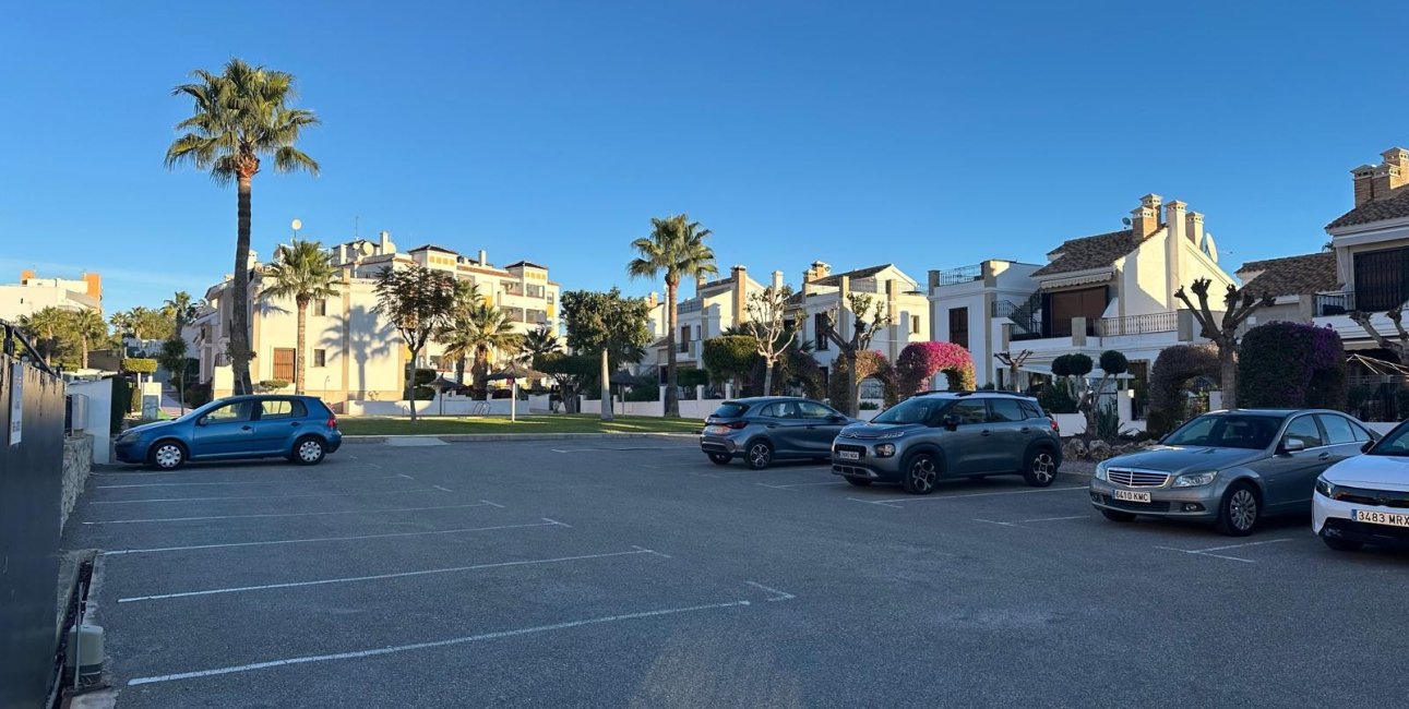 Resale - Apartment / flat -
Orihuela Costa - Campoamor