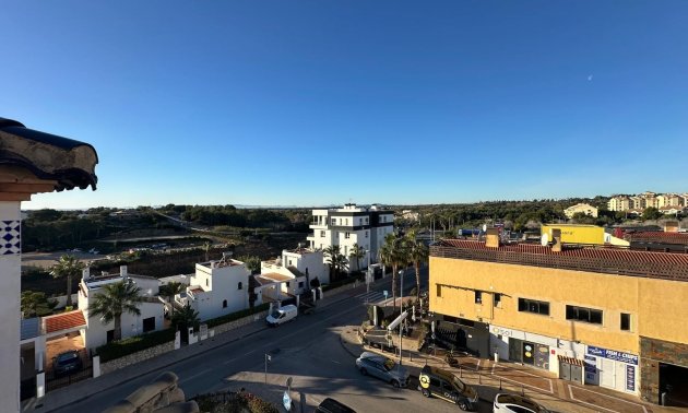 Resale - Apartment / flat -
Orihuela Costa - Campoamor