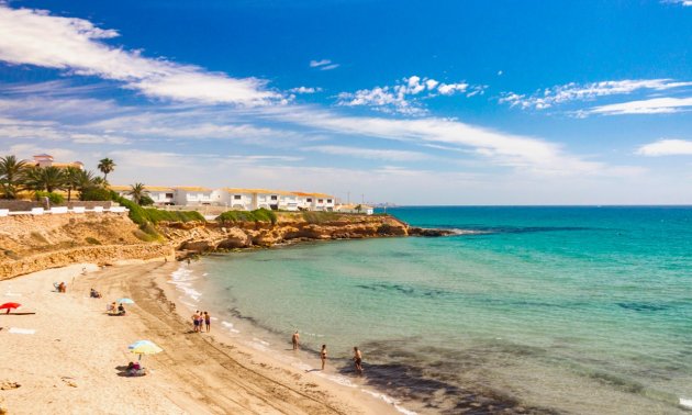 Resale - Apartment / flat -
Orihuela Costa - Campoamor