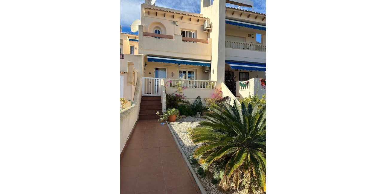 Resale - Townhouse -
Orihuela Costa - Las Ramblas