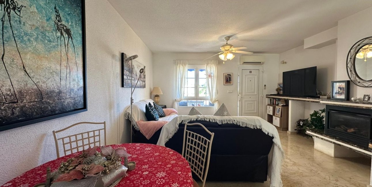 Resale - Townhouse -
Orihuela Costa - Las Ramblas