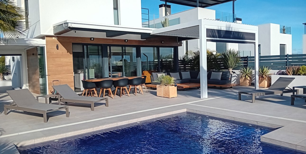 Resale - Villa -
Algorfa - La Finca Golf Resort