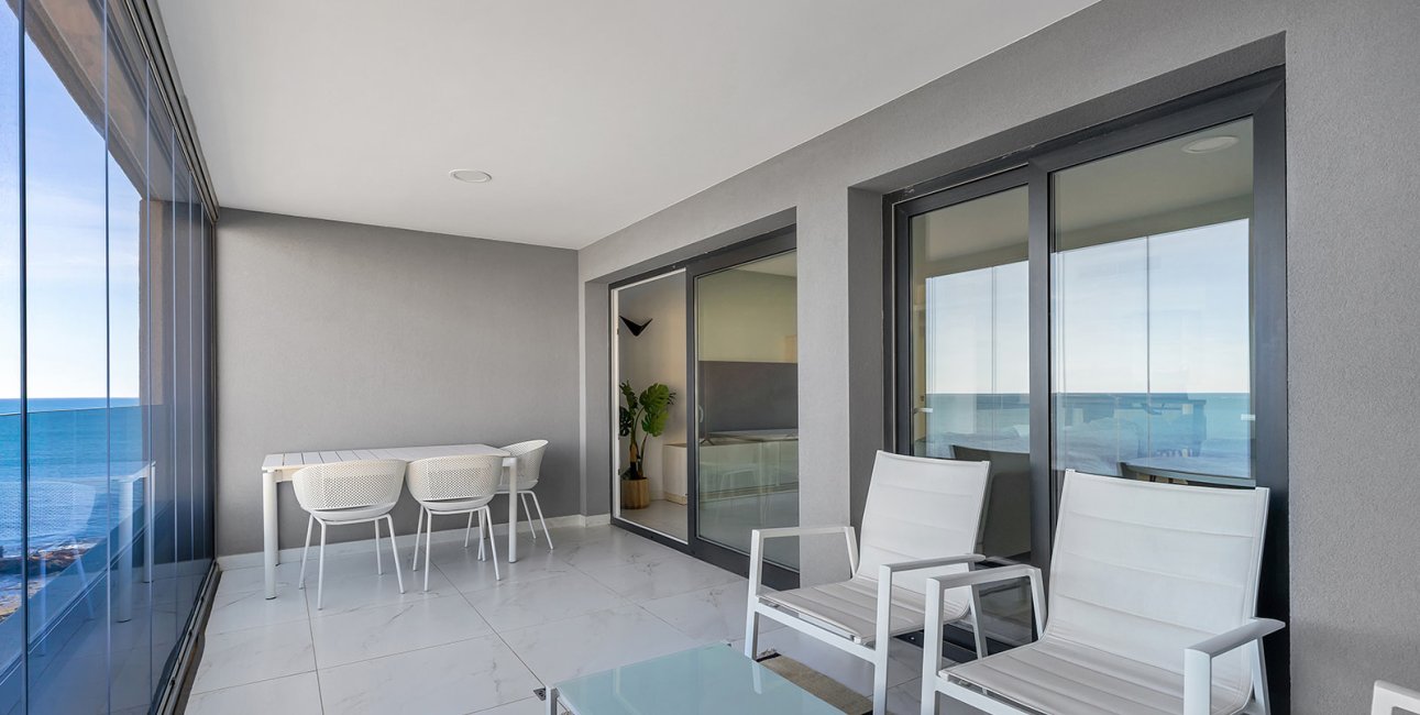 Resale - Apartment / flat -
Torrevieja - Punta prima