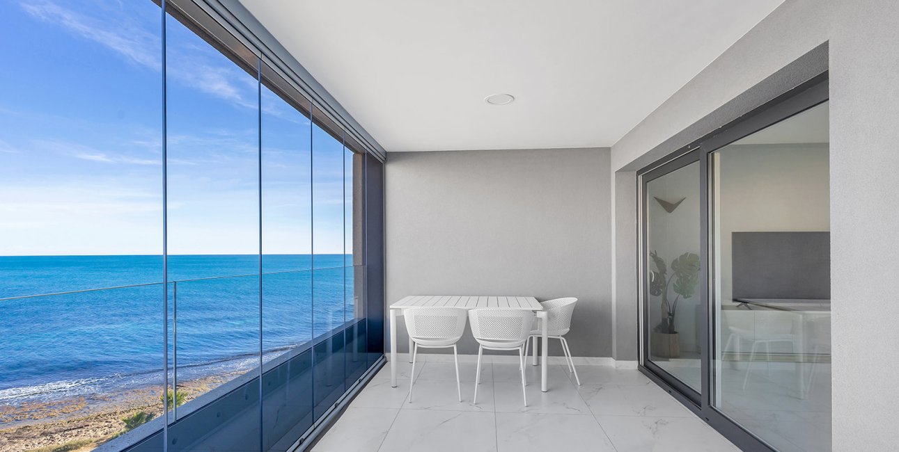 Resale - Apartment / flat -
Torrevieja - Punta prima