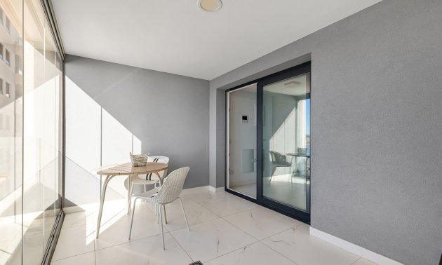 Resale - Apartment / flat -
Torrevieja - Punta prima