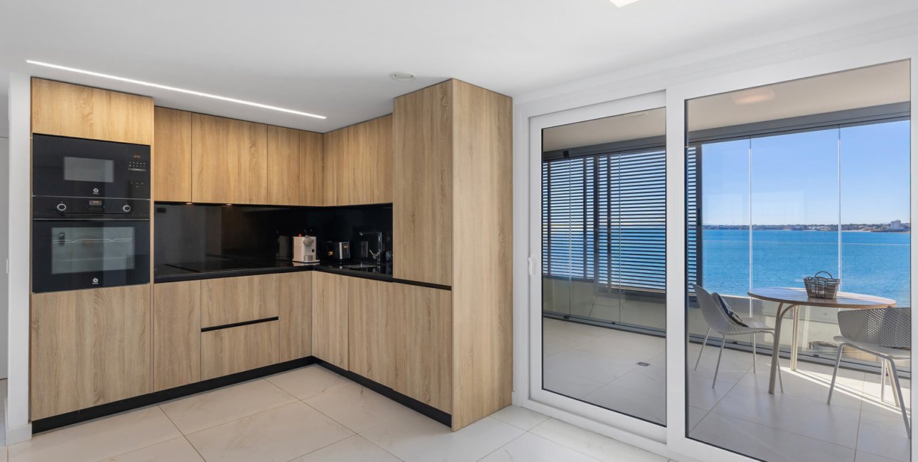 Resale - Apartment / flat -
Torrevieja - Punta prima