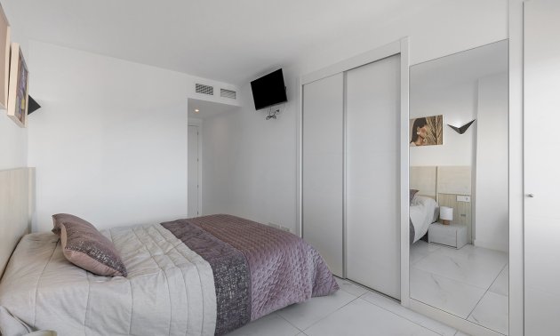 Resale - Apartment / flat -
Torrevieja - Punta prima