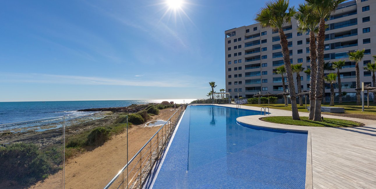 Resale - Apartment / flat -
Torrevieja - Punta prima