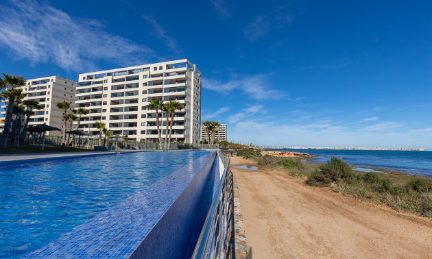 Resale - Apartment / flat -
Torrevieja - Punta prima