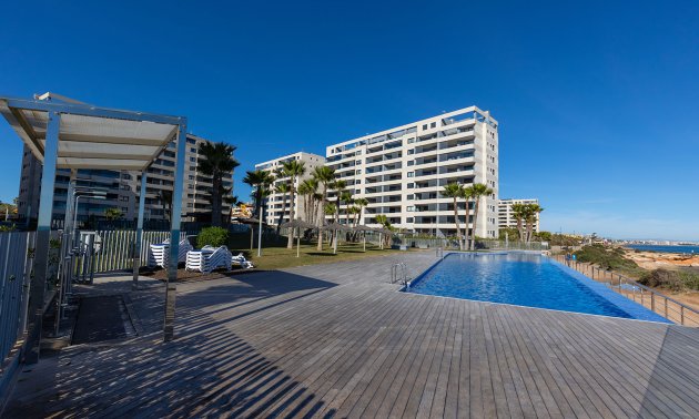 Resale - Apartment / flat -
Torrevieja - Punta prima