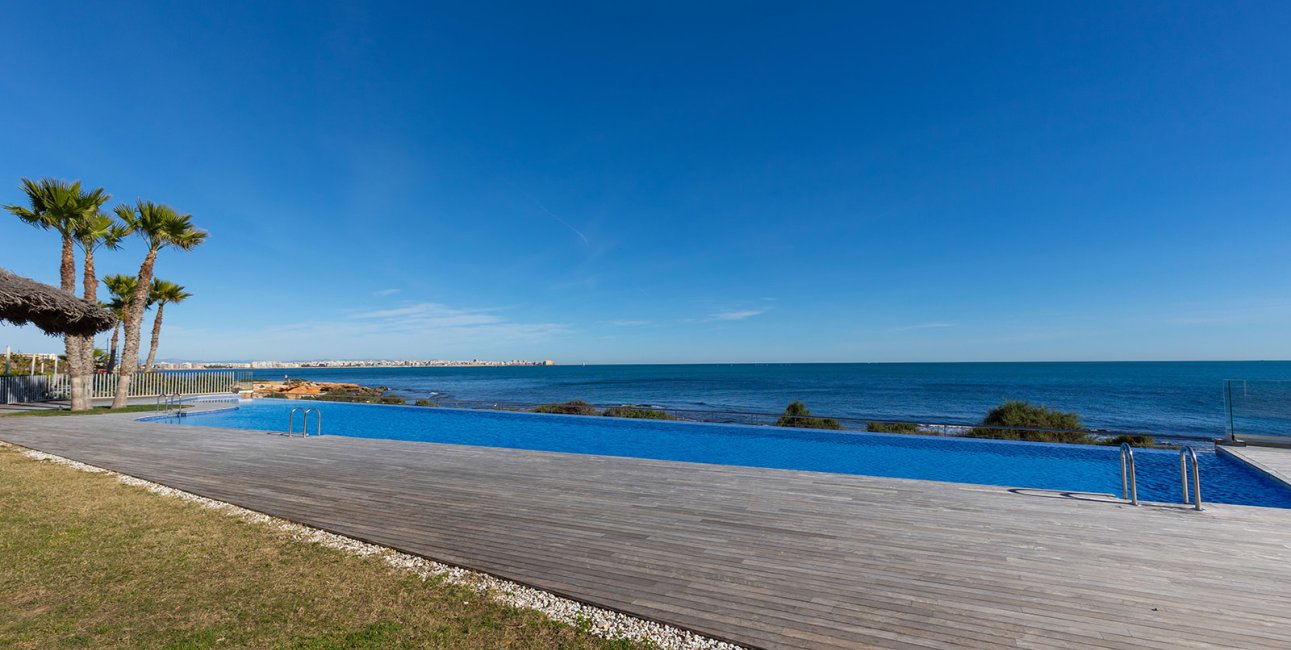 Resale - Apartment / flat -
Torrevieja - Punta prima