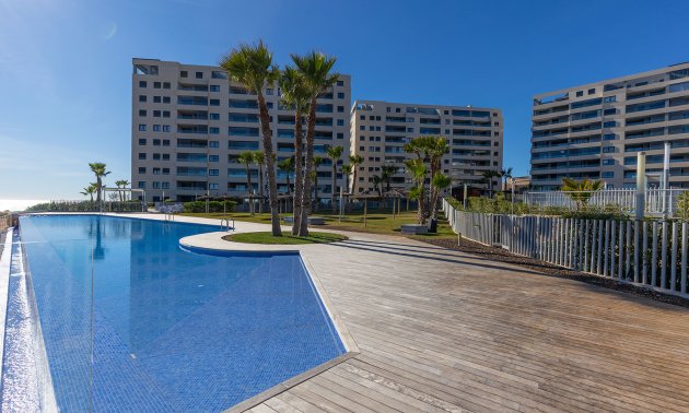 Resale - Apartment / flat -
Torrevieja - Punta prima