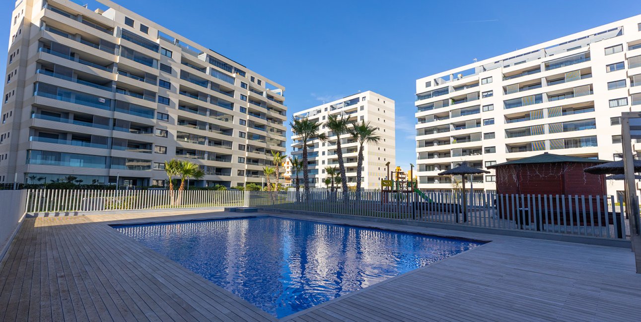 Resale - Apartment / flat -
Torrevieja - Punta prima