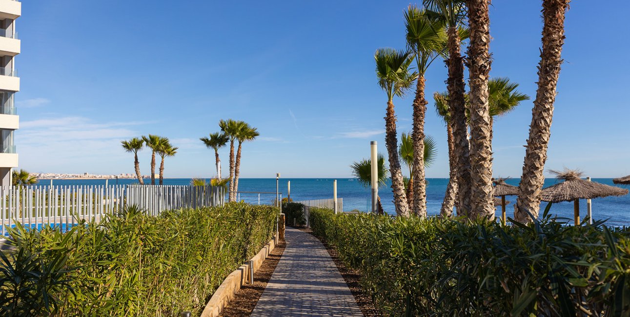 Resale - Apartment / flat -
Torrevieja - Punta prima