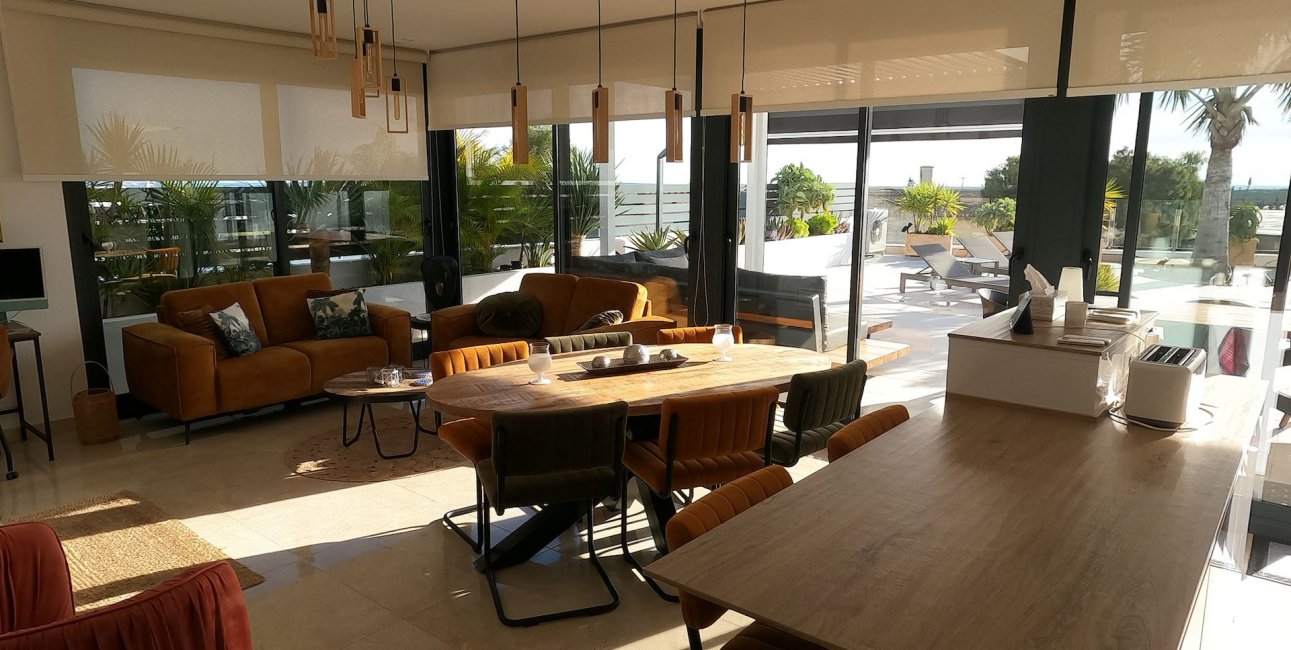 Resale - Villa -
Algorfa - La Finca Golf Resort