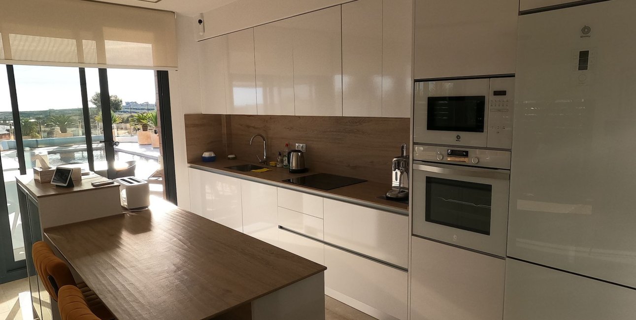 Resale - Villa -
Algorfa - La Finca Golf Resort