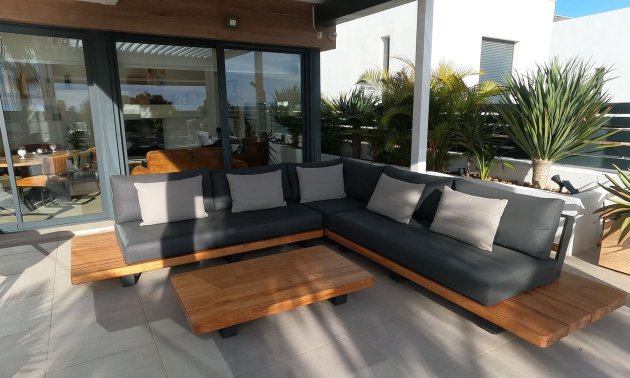 Resale - Villa -
Algorfa - La Finca Golf Resort