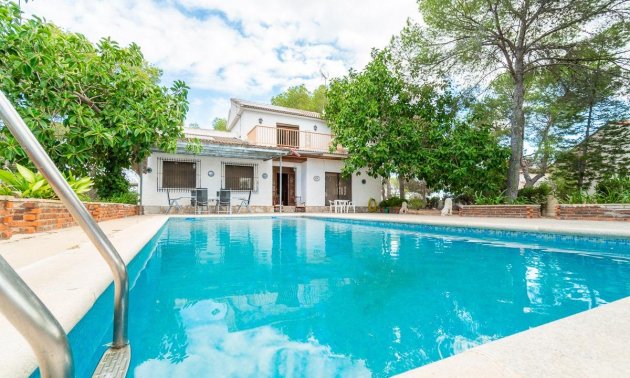 Resale - Villa -
Pilar de la Horadada - Pinar de Campoverde