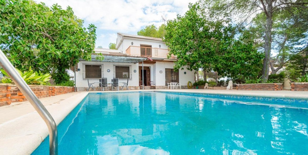 Resale - Villa -
Pilar de la Horadada - Pinar de Campoverde