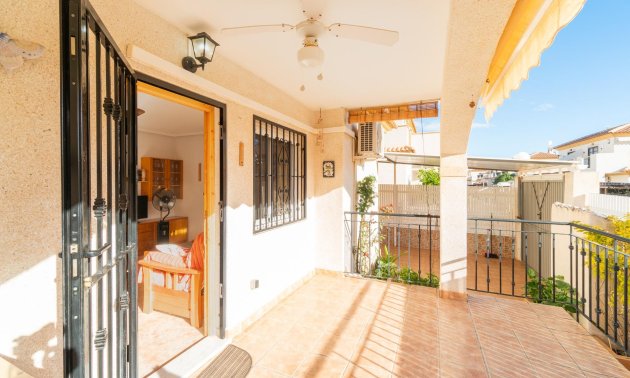 Resale - Villa -
Orihuela Costa - Playa Flamenca