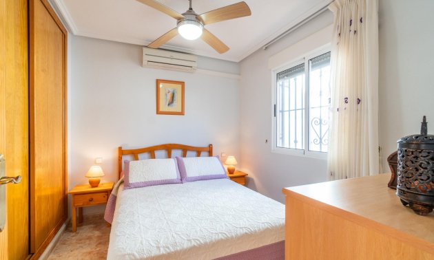 Resale - Villa -
Orihuela Costa - Playa Flamenca